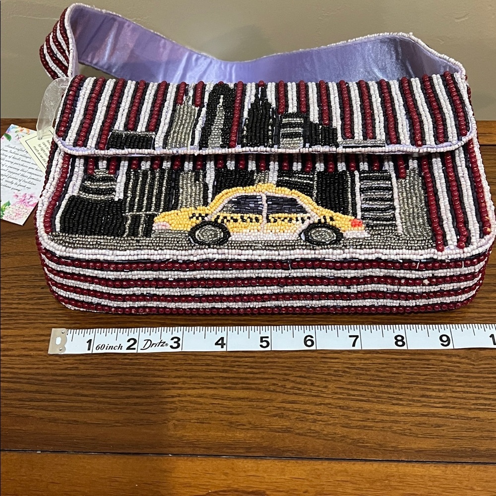 Handcrafted In India | Beaded New York Skyline/Cab Shoulder Bag - Picture 13 of 15